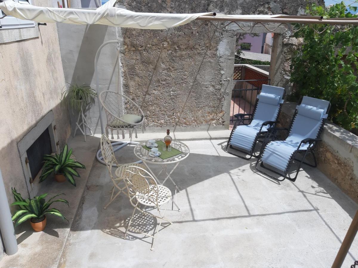 Apartment Palazzo Sare Vrbnik  Exterior foto